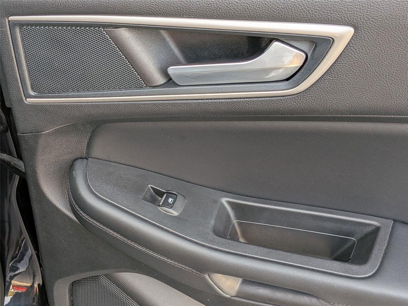 Used 2024 Agate Black Metallic Ford SEL image 34