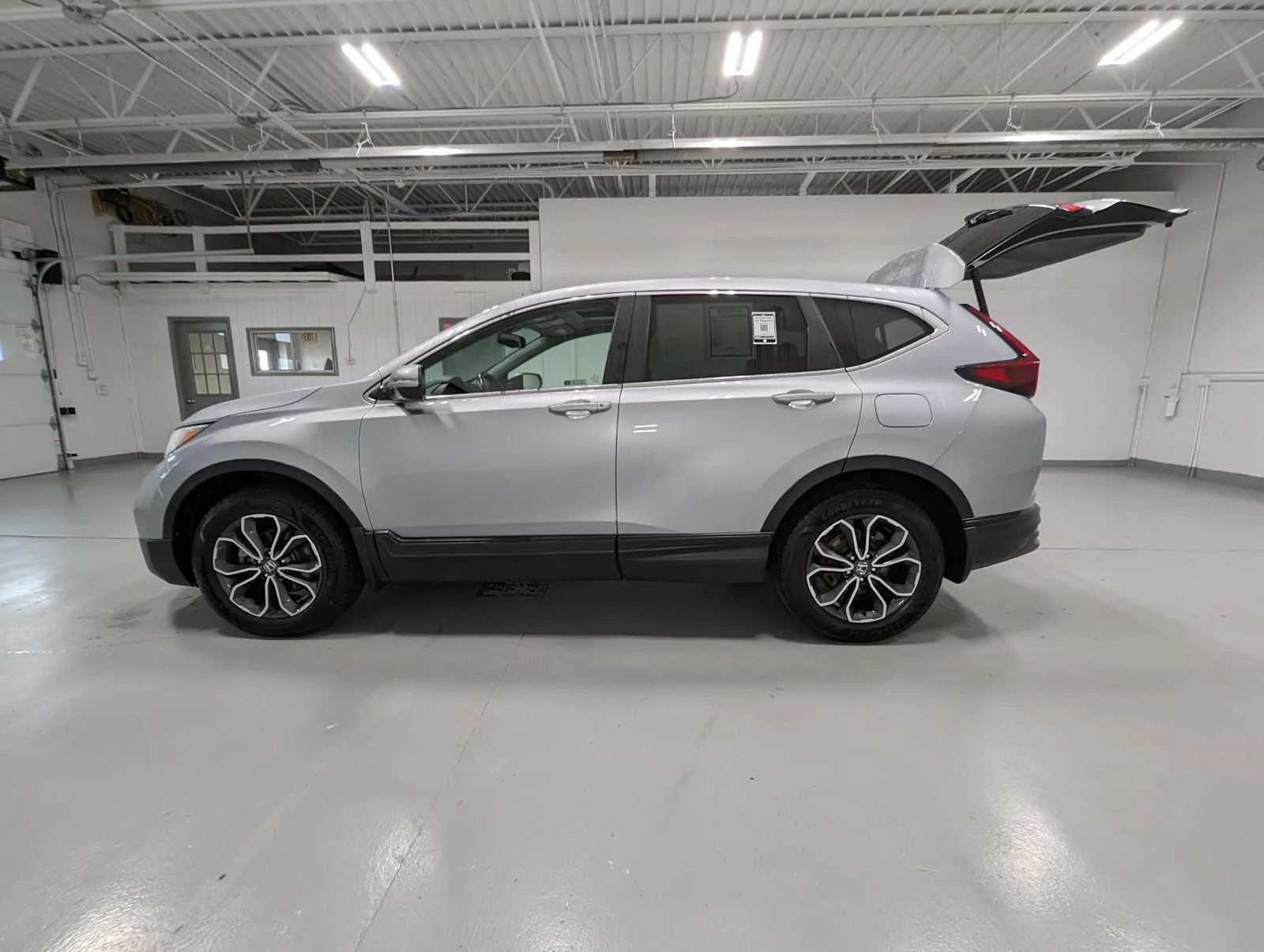 Used 2020 Lunar Silver Metallic Honda EX-L image 12