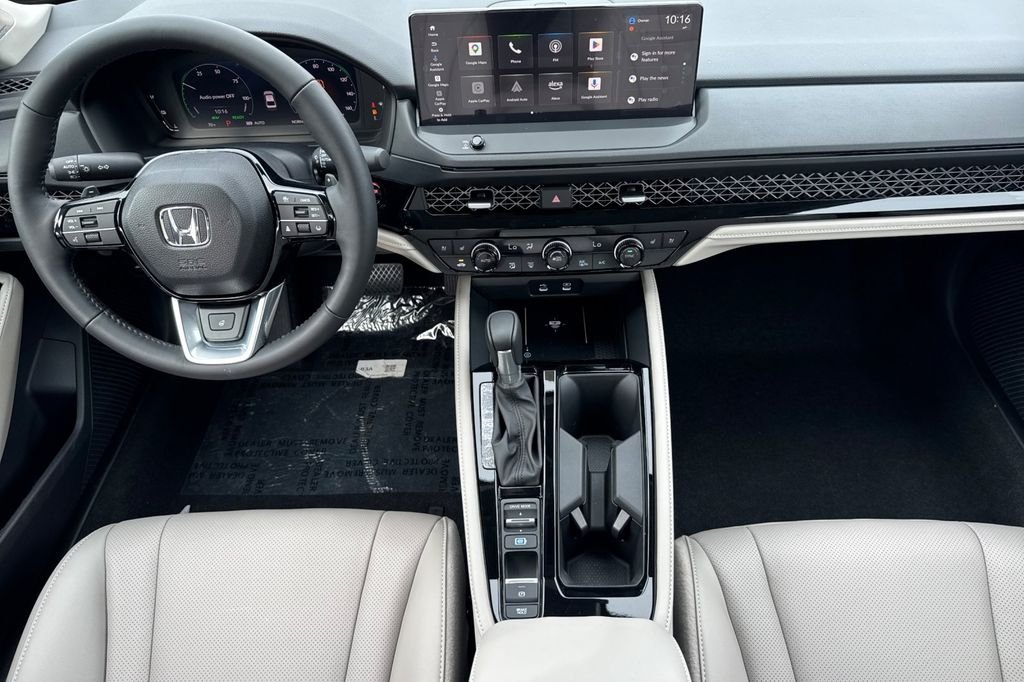 New 2026 Platinum White Pearl Honda Touring image 13