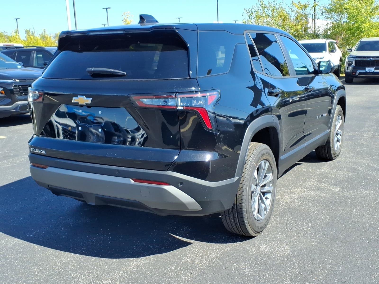 New 2027 Mosaic Black Metallic Chevrolet LT image 15
