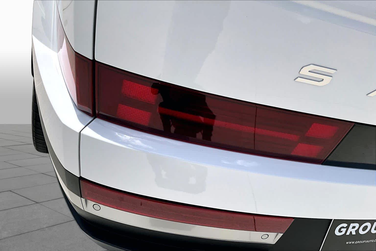 Used 2024 Serenity White Hyundai Limited image 24