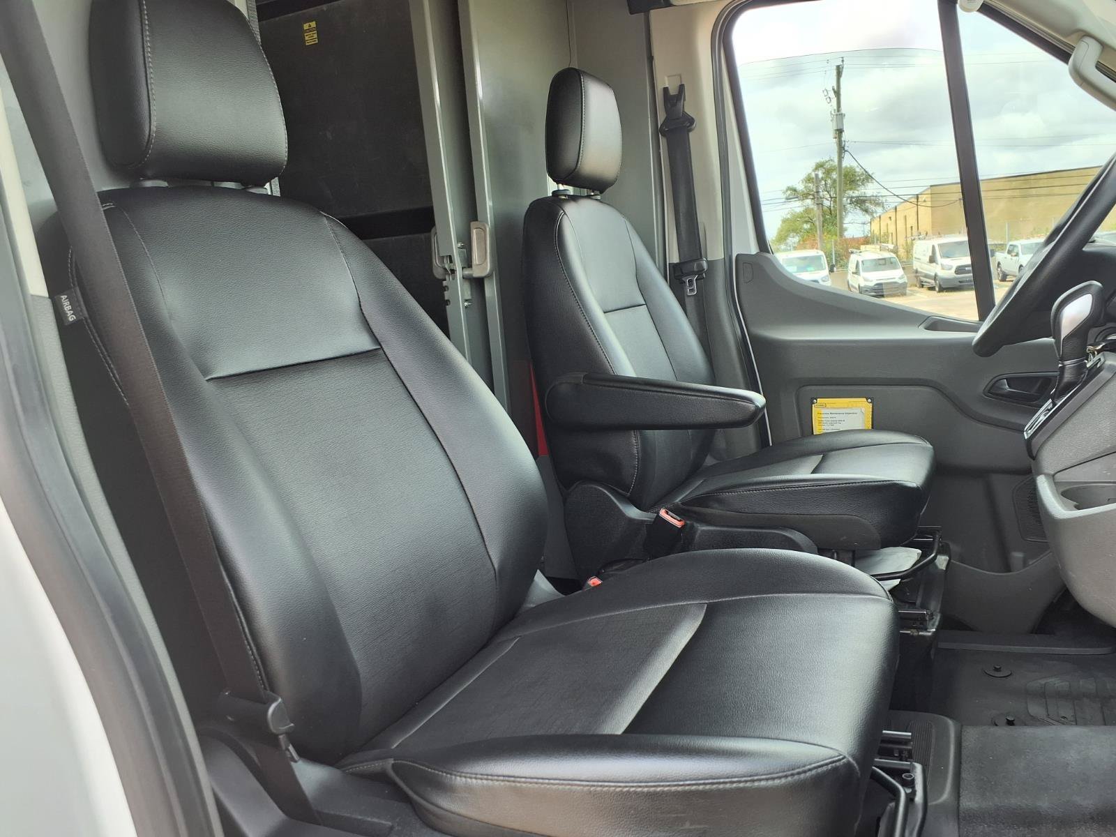 Certified Used 2023 Oxford White Ford Base image 5
