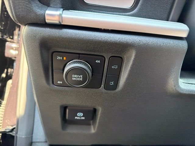 New 2027 Agate Black Metallic Ford Active image 15