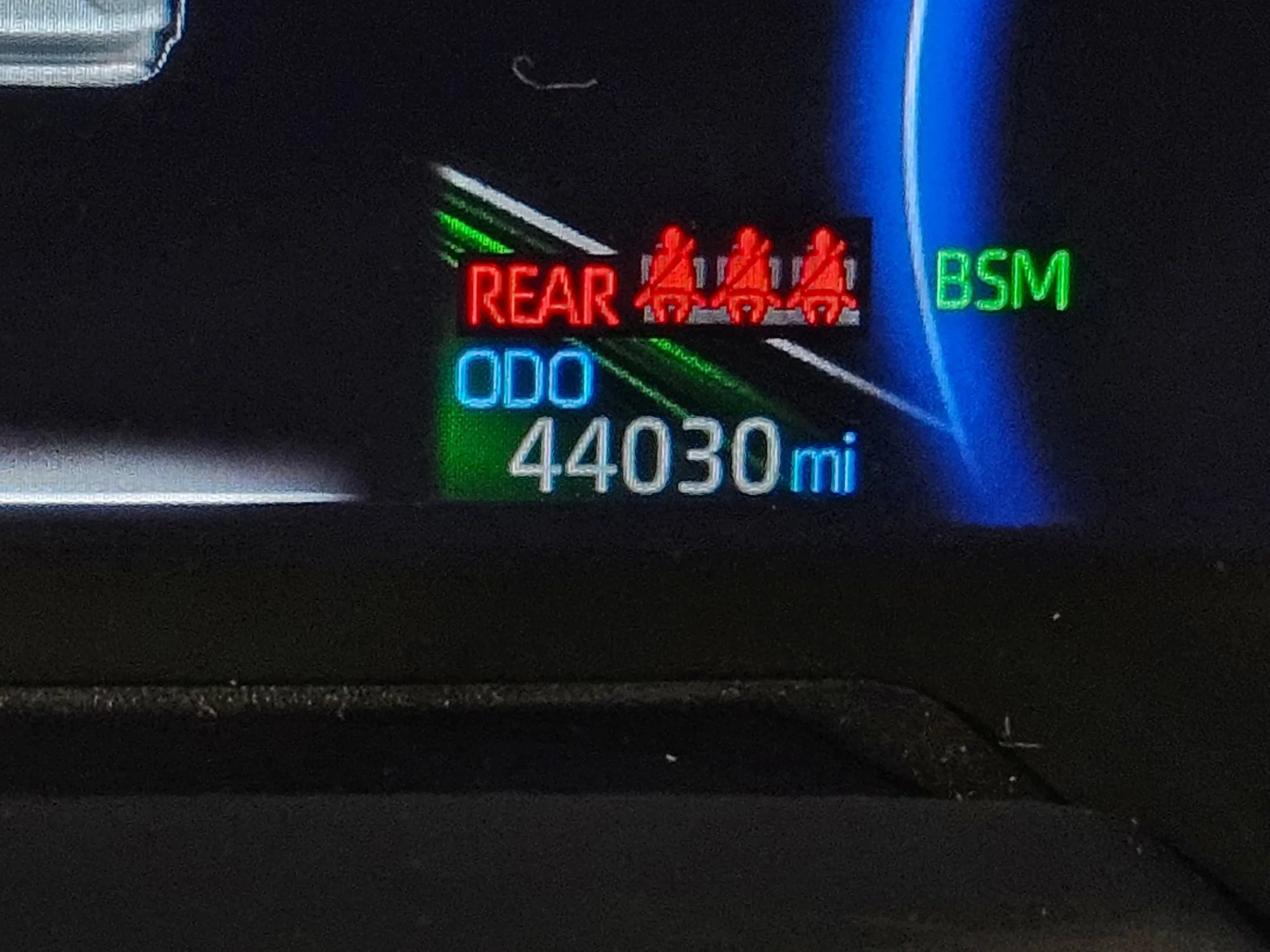 Used 2024 Wind Chill Pearl Toyota Hybrid XLE Premium image 30