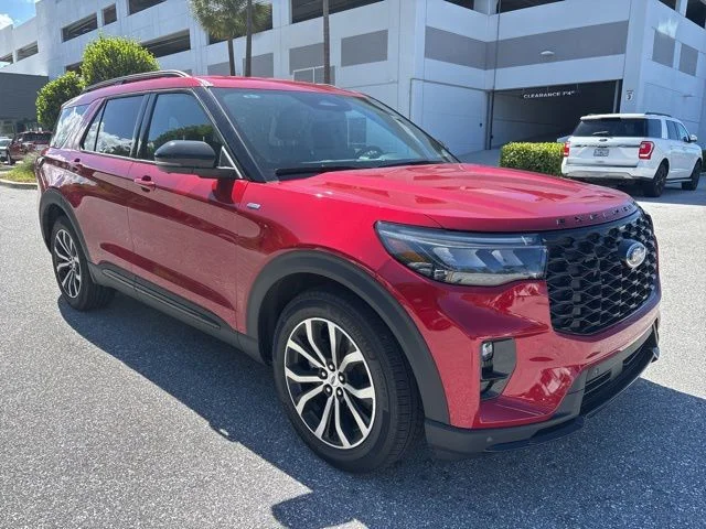 2026 Ford Explorer ST-LINE RWD's photo