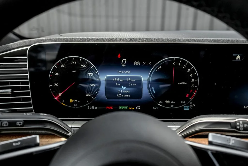 New 2026 Polar White Mercedes-Benz GLE 450e image 13