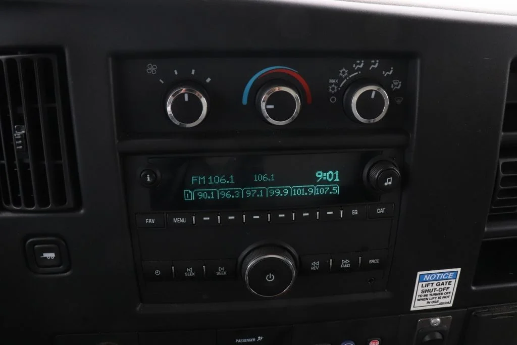 Used 2022 Summit White Chevrolet Work Van image 17