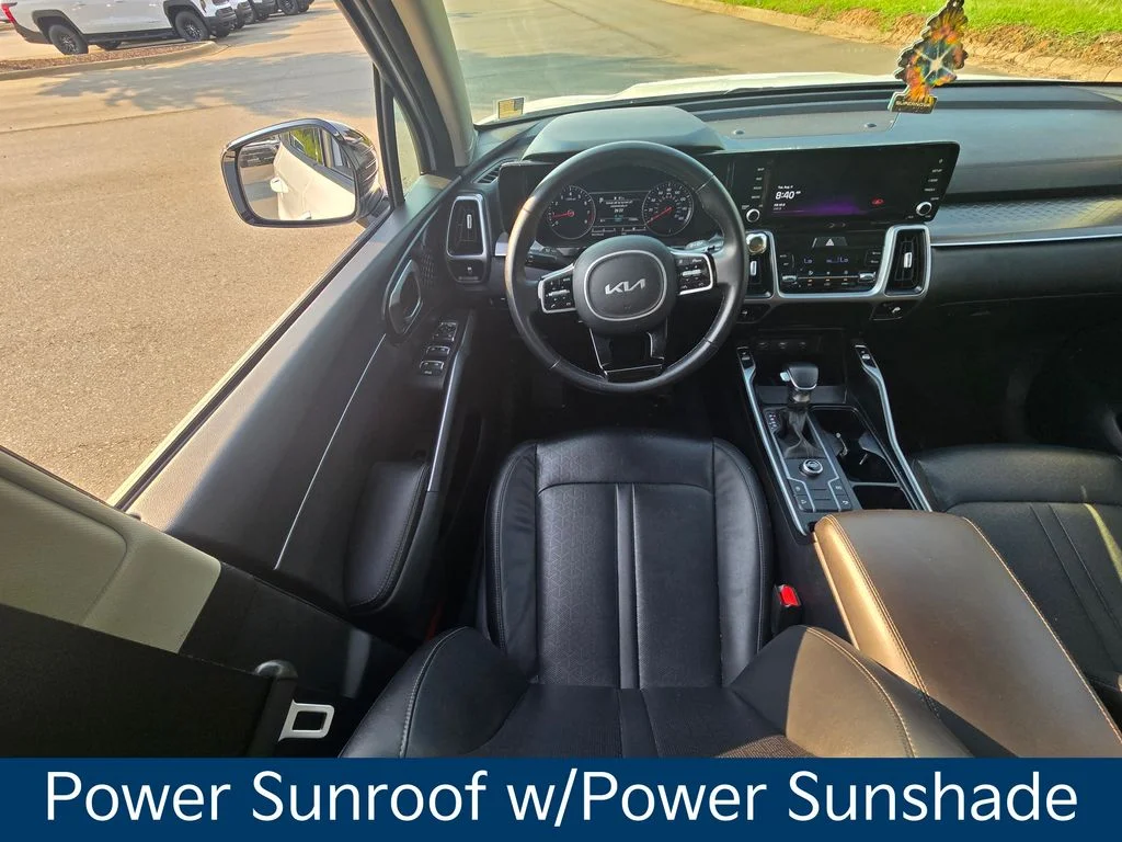 Used 2022 White Kia S image 15