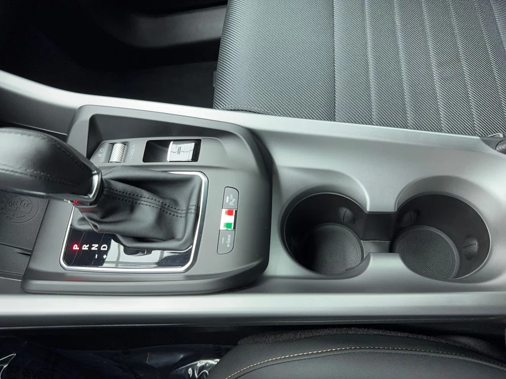 Used 2024 White Alfa Romeo Ti image 31