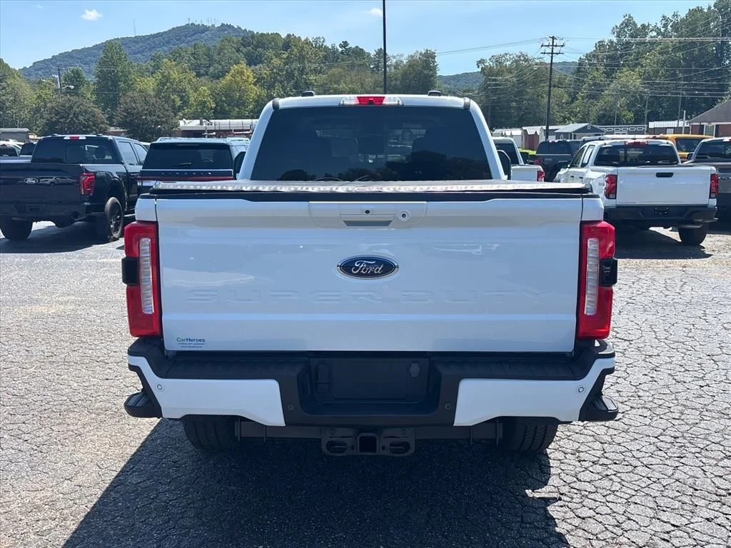 Used 2023 Oxford White Ford XLT image 6