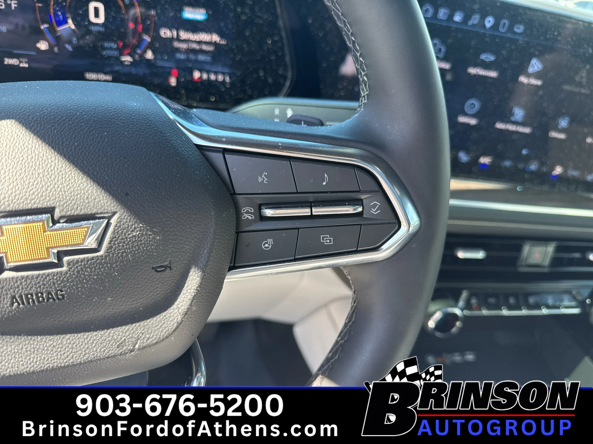 Used 2025 Iridescent Pearl Tricoat Chevrolet Premier image 24
