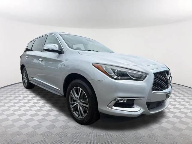 Used 2020 Silver INFINITI PURE AWD image 3