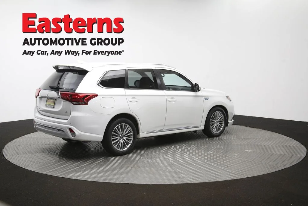 Used 2020 White Mitsubishi SEL image 41