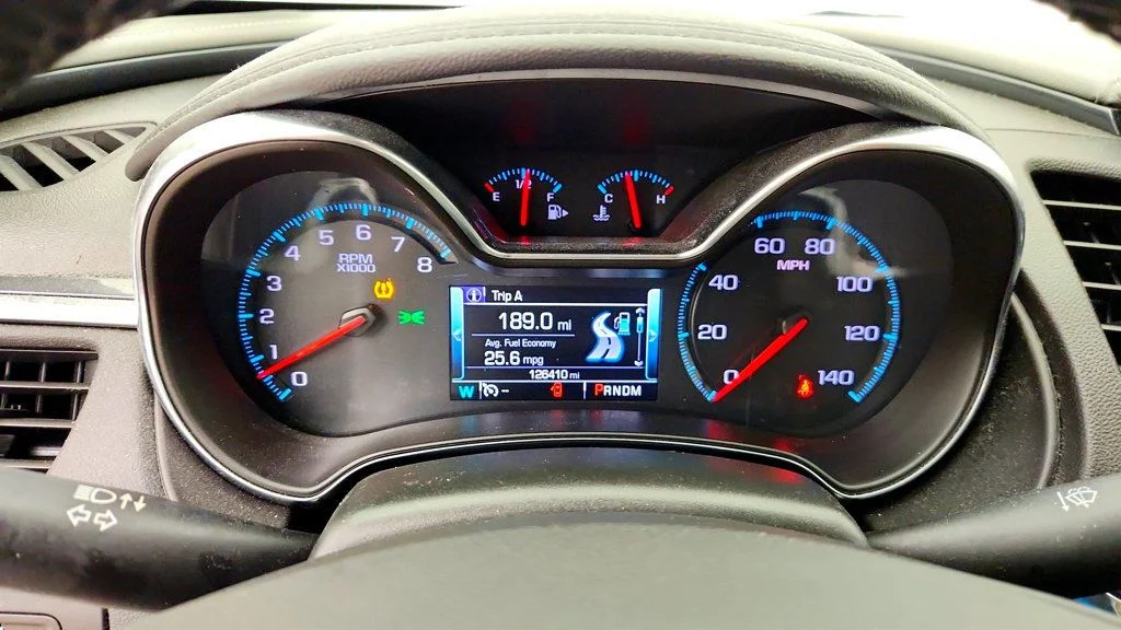 Used 2016 Iridescent Pearl Tricoat Chevrolet 4dr Sedan LTZ w/2LZ image 14