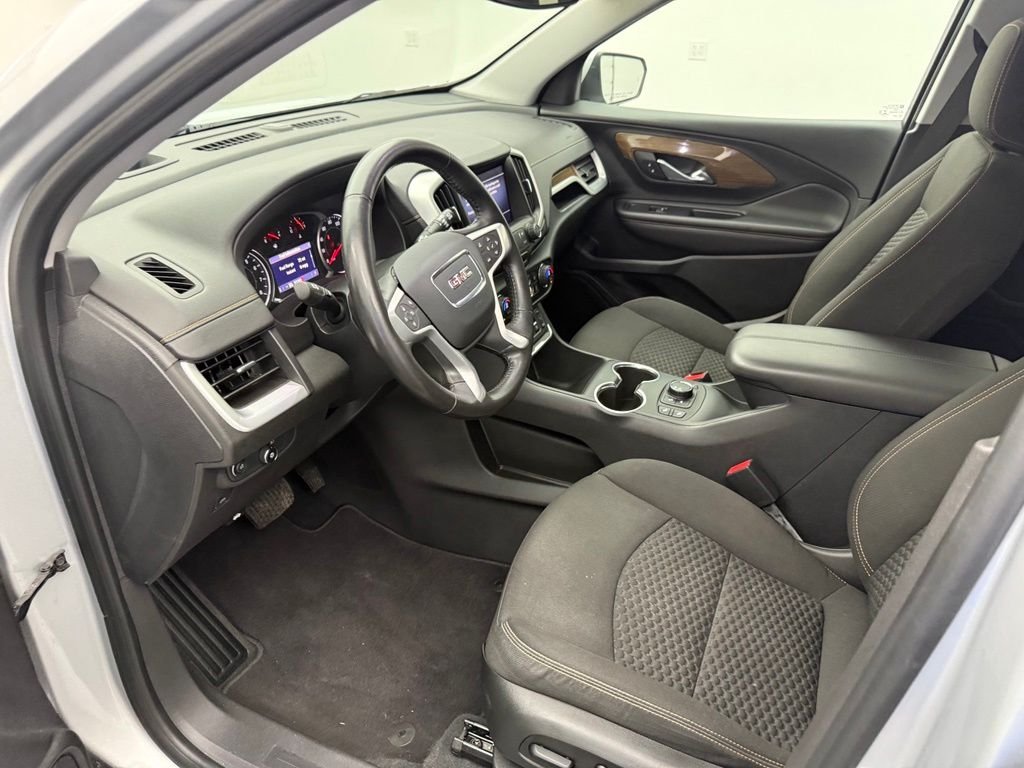 Used 2020 Silver GMC SLE image 18