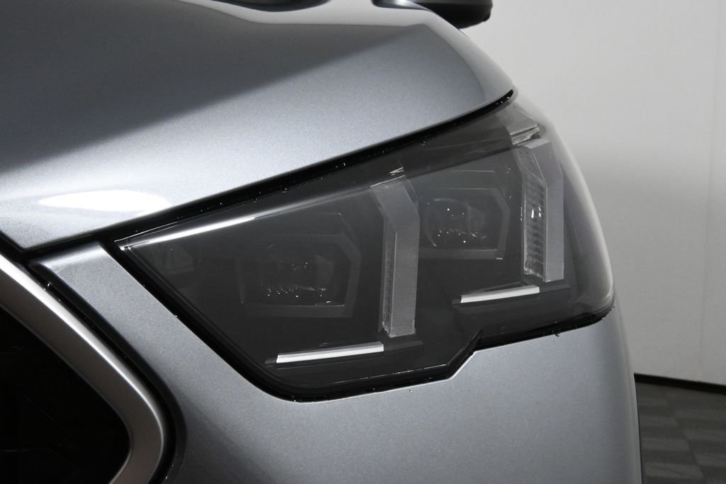 Used 2025 Gray BMW xDrive28i image 11