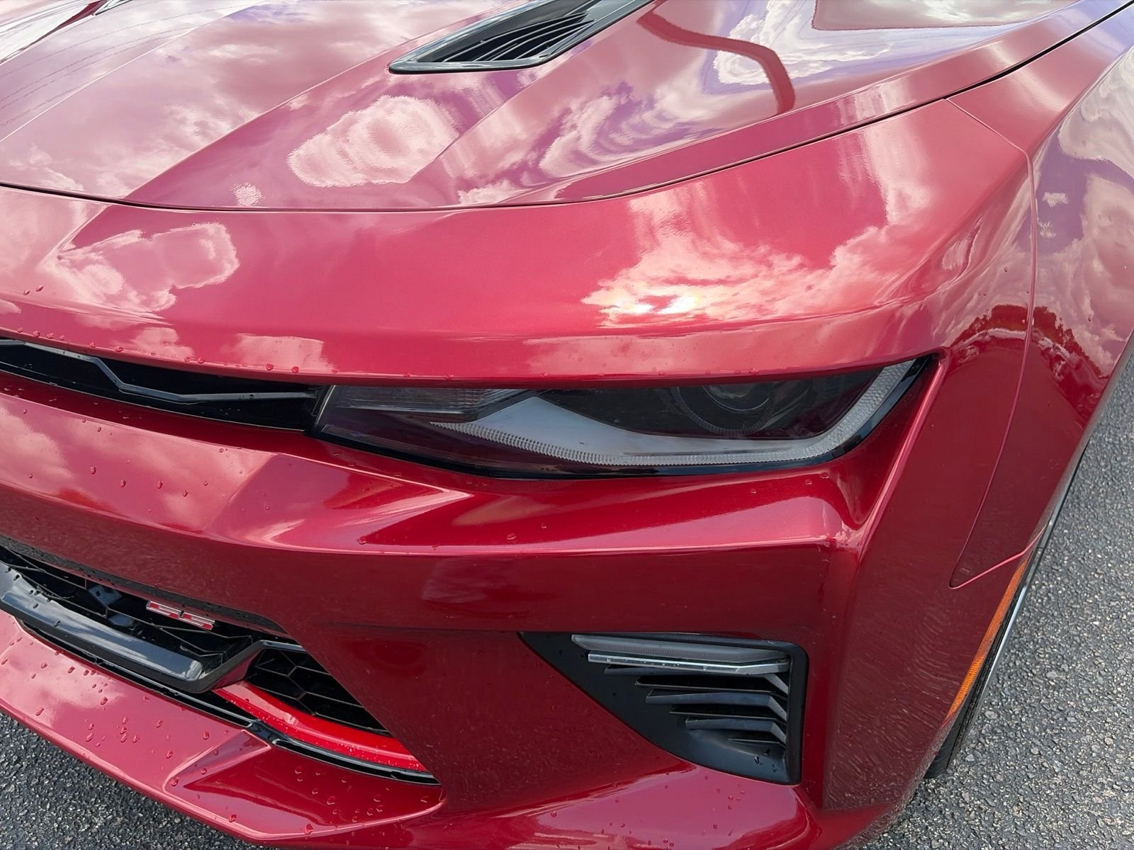 Used 2018 Red Chevrolet SS image 16