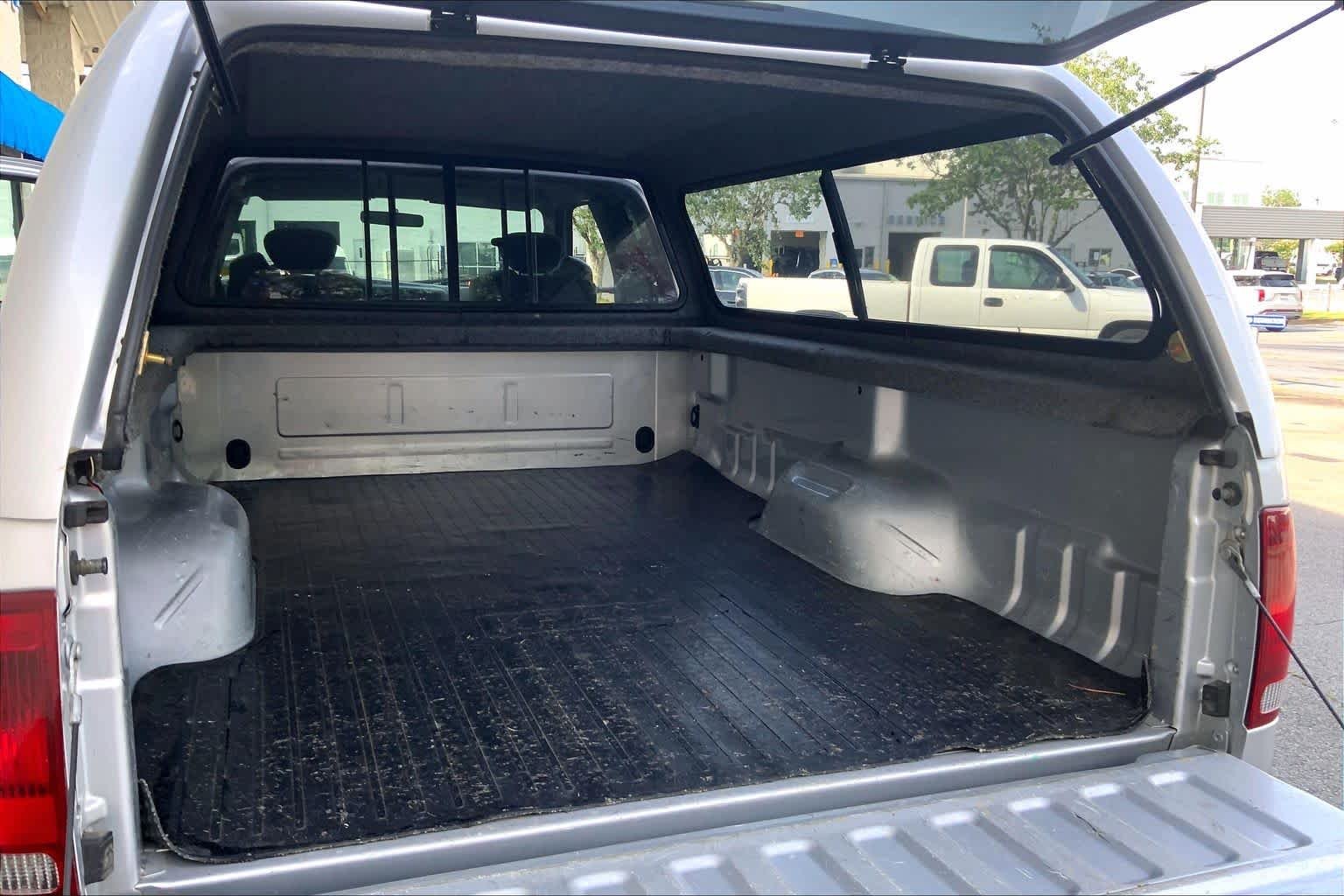 Used 2001 Platinum Ford XLT image 30