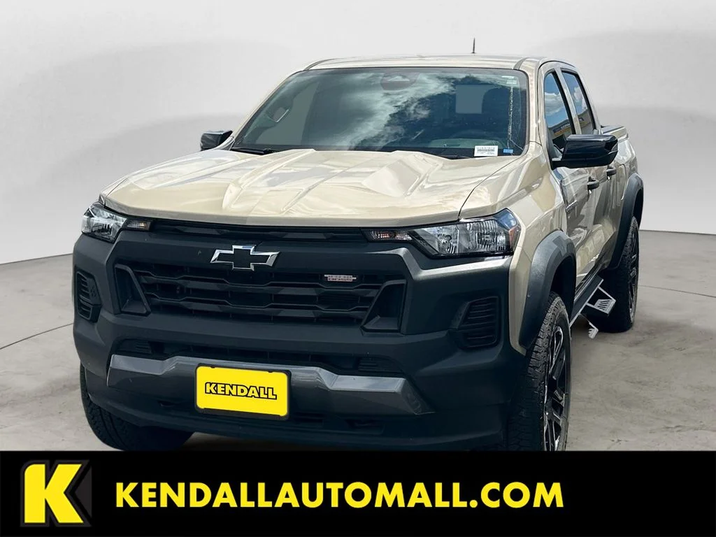 2024 Chevrolet Colorado 4WD Trail Boss Crew Cab Short Box's photo
