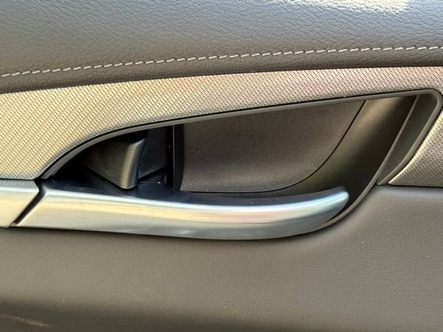 New 2026 MINERAL BLACK INFINITI Luxe FWD image 18