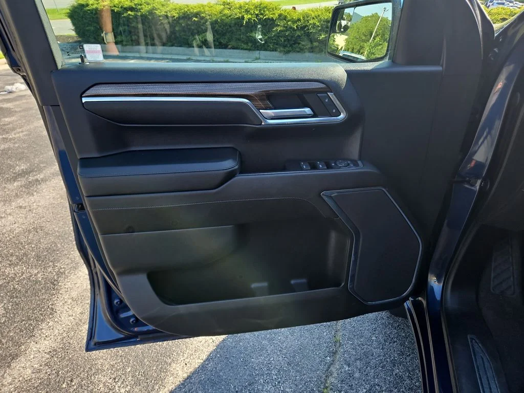 2023 Chevrolet Silverado 1500 LT - Photo 11
