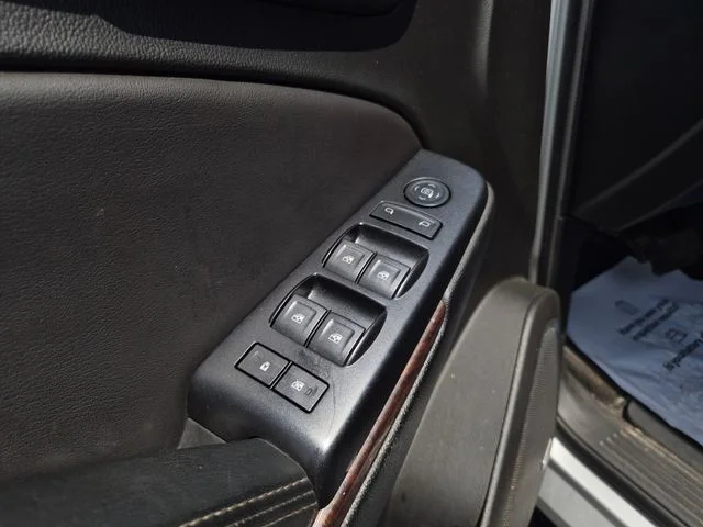 Used 2019 Silver GMC SLE image 13