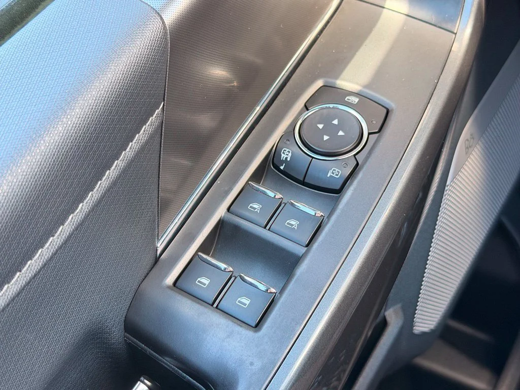 Used 2022 Blue Ford XLT image 29