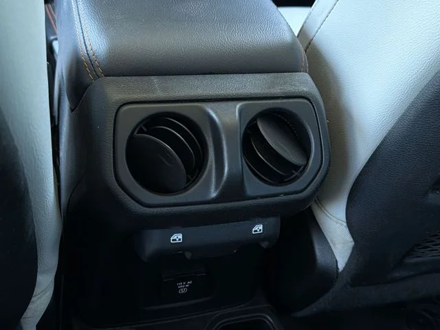 Used 2021 Gray Jeep Mojave image 19