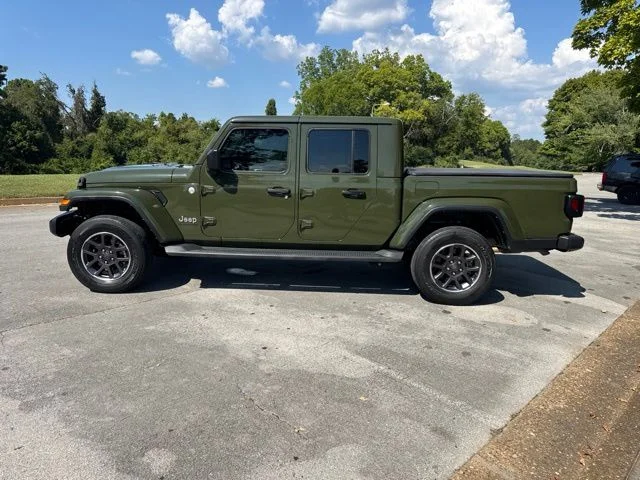 Used 2022 Green Jeep Overland image 4