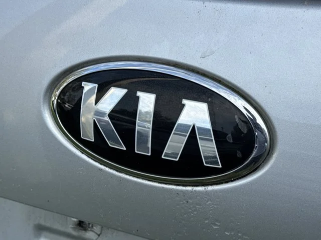Used 2019 Silver Kia LX image 9