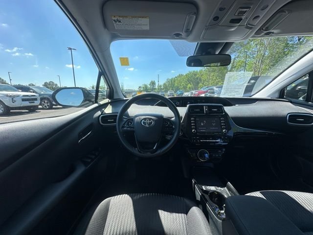 Used 2020 Gray Toyota LE image 14