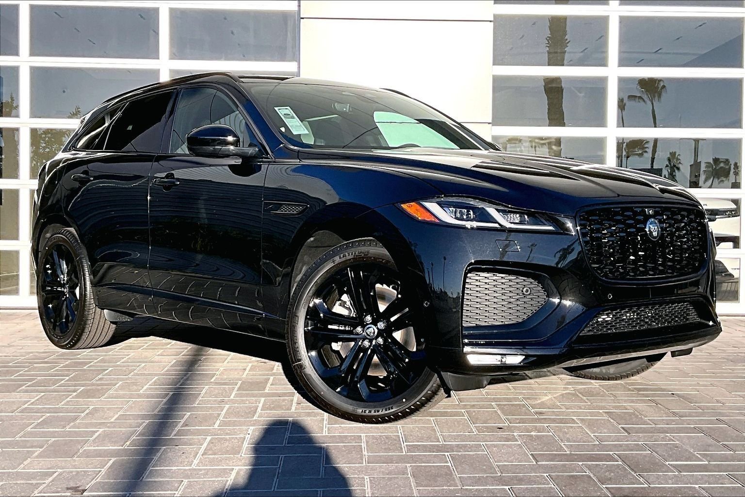 2026 Jaguar F-Pace R-Dynamic S - Photo 2