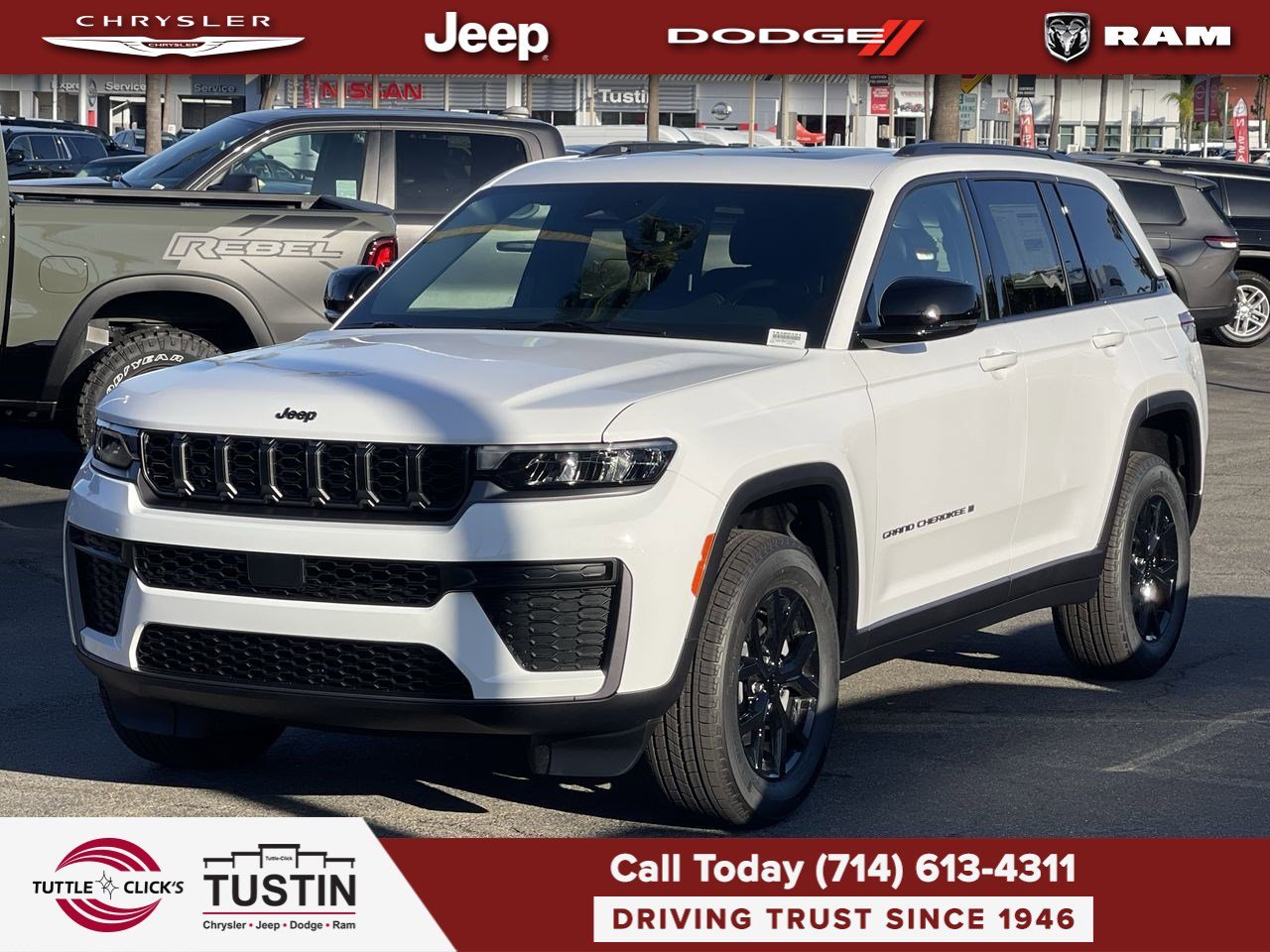 New 2026 Bright White Clear-Coat Exterior Paint Jeep Laredo Altitude image 3