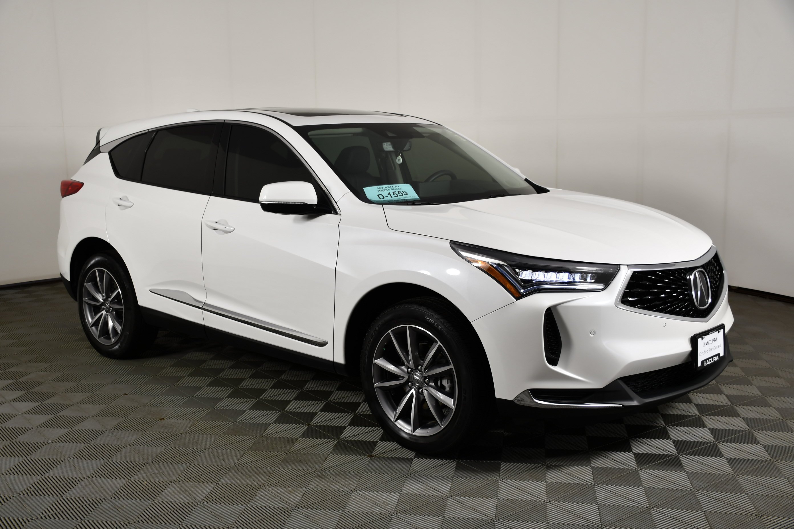 Certified Used 2024 Platinum White Pearl Acura w/Technology Package image 4