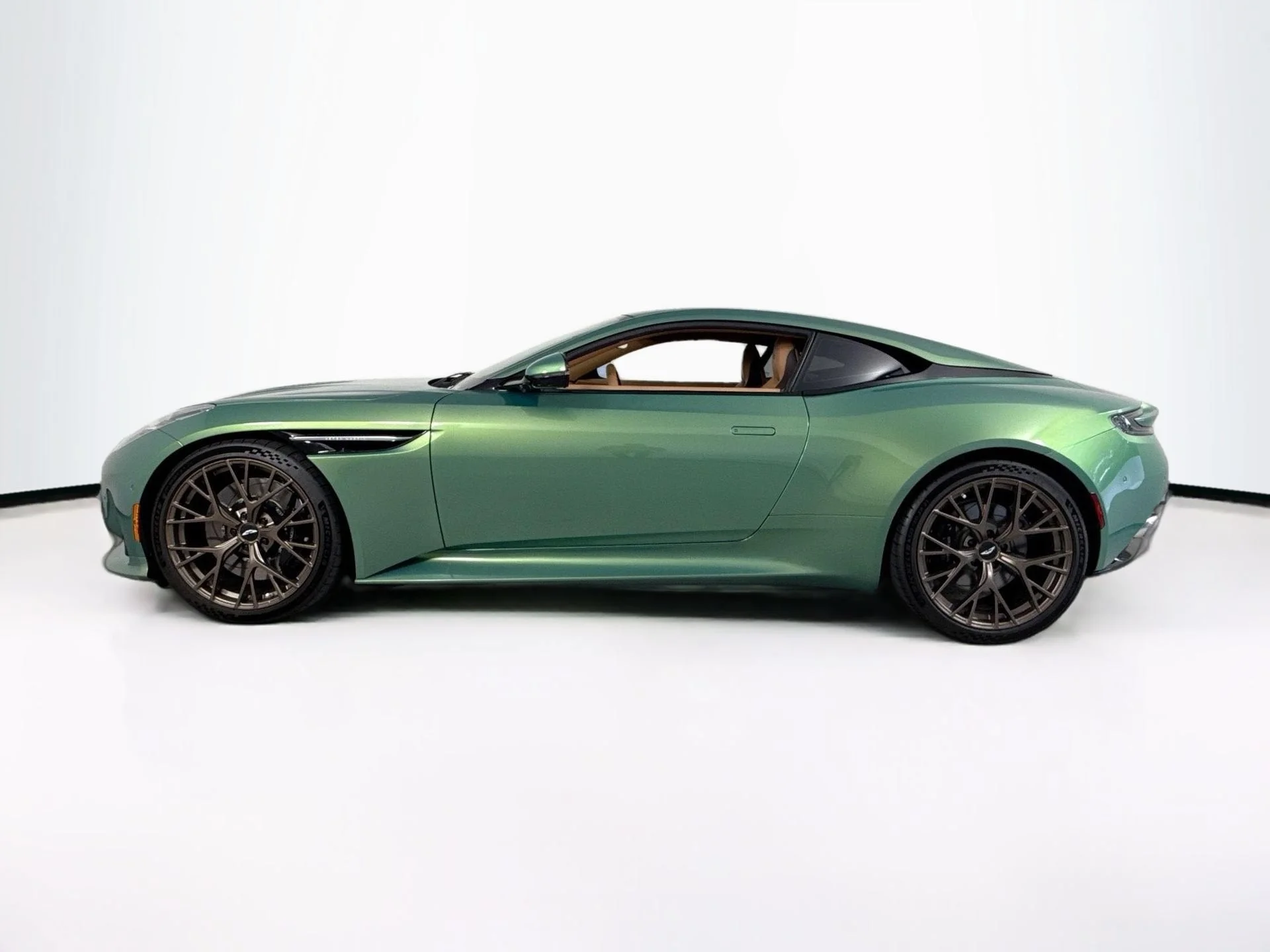 Used 2024 Q Iridescent Emerald Aston Martin  image 4