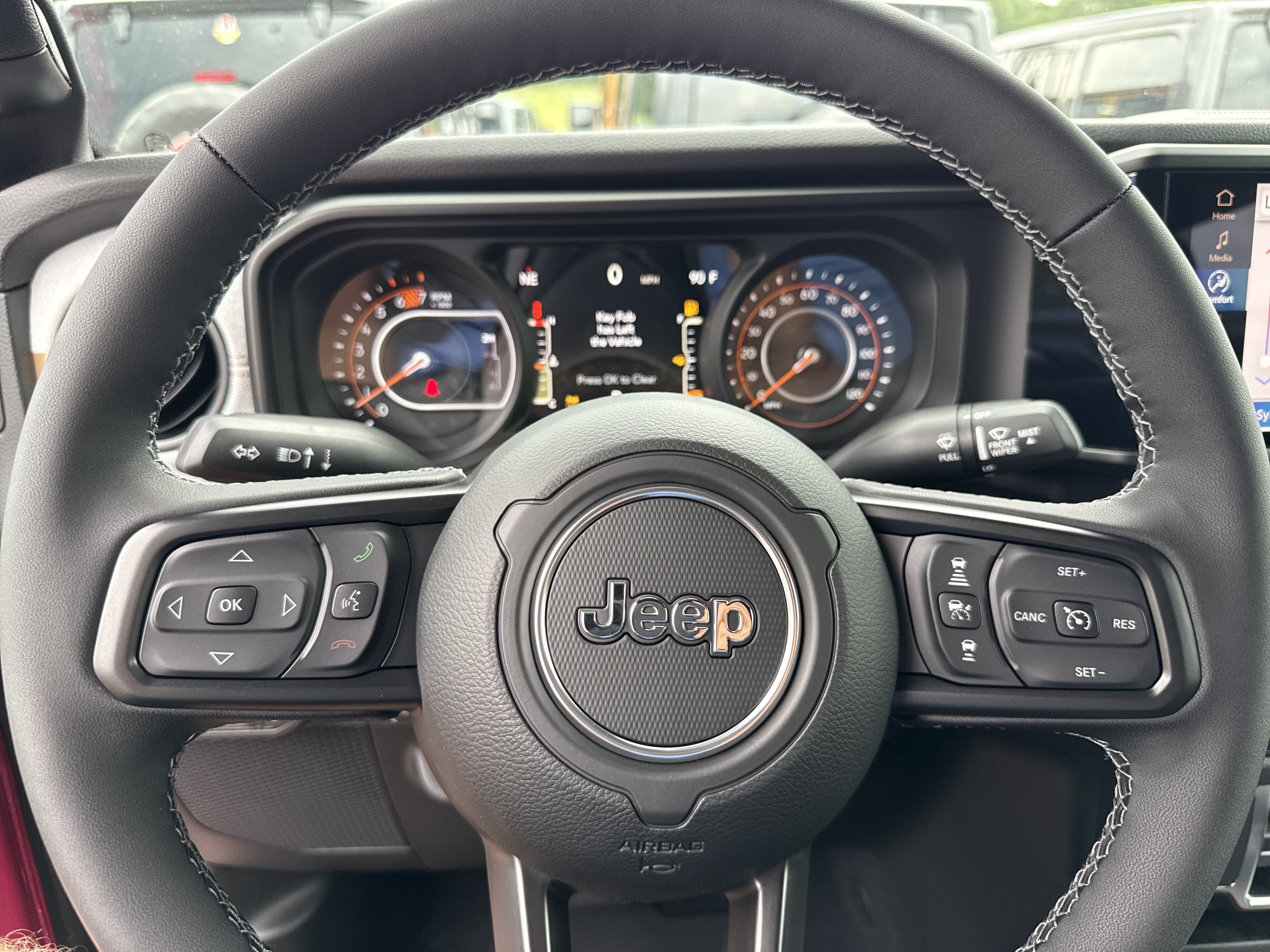 New 2026 Tuscadero Pearlcoat Jeep Sport S image 25