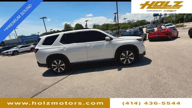Used 2025 White Honda Touring image 9