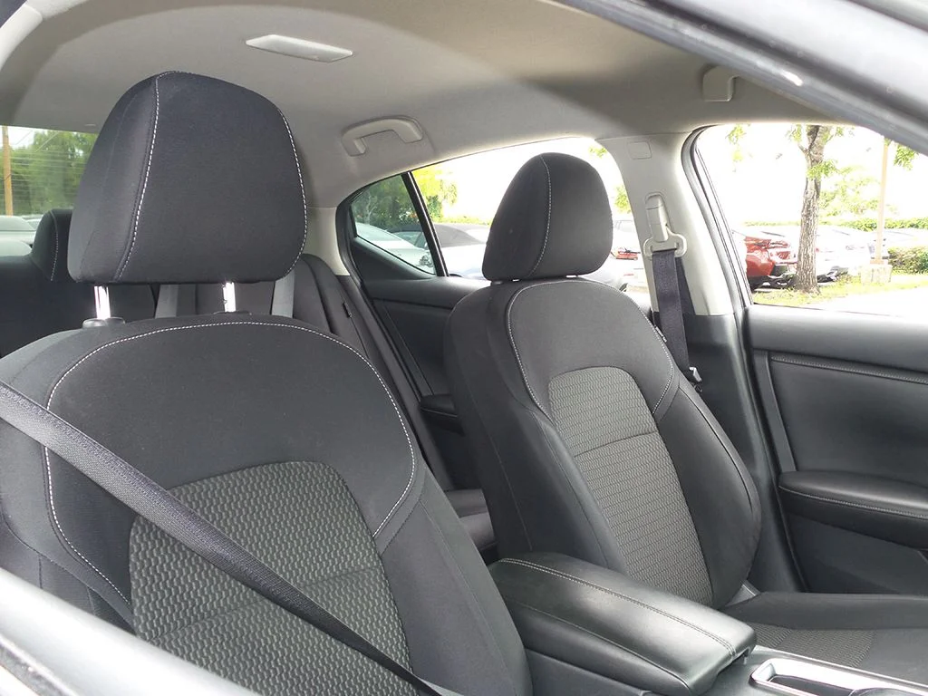 Used 2020 Gray Nissan S image 26