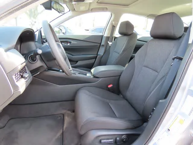 2025 Honda Accord SE - Photo 11
