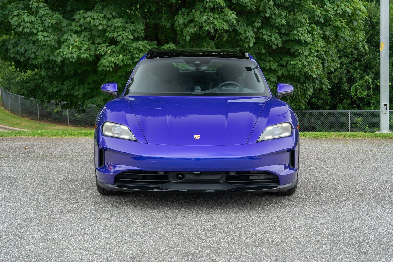 2025 Porsche Taycan Base - Photo 10