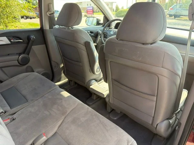 Used 2011 Red Honda SE image 22