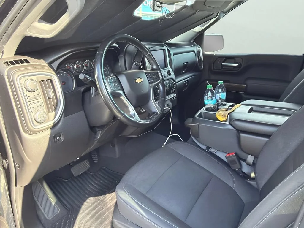 Used 2019 BLACK Chevrolet LT image 10
