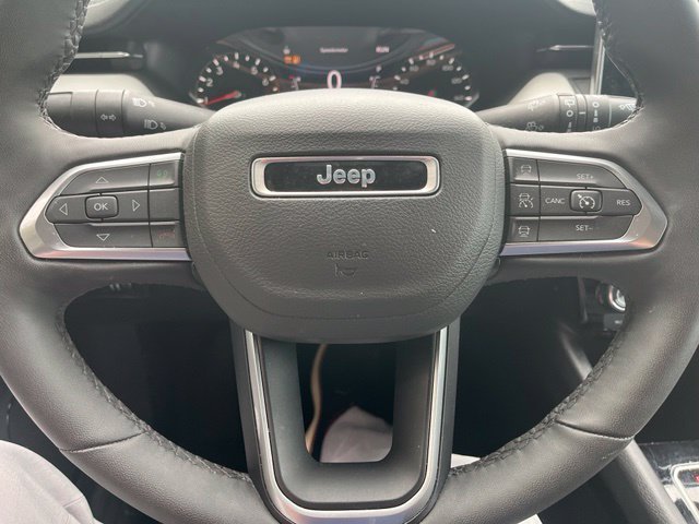 Certified Used 2023 Crystal Metallic Jeep Limited image 16
