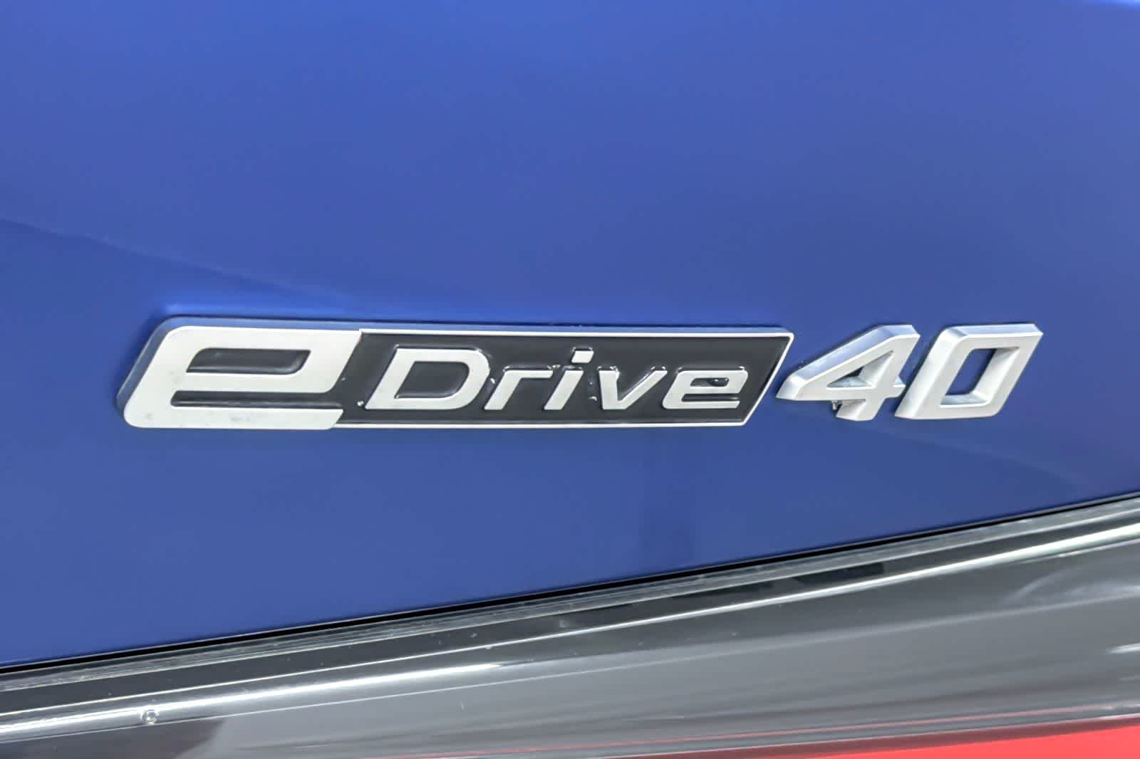 Used 2023 Portimao Blue Metallic BMW eDrive40 image 27