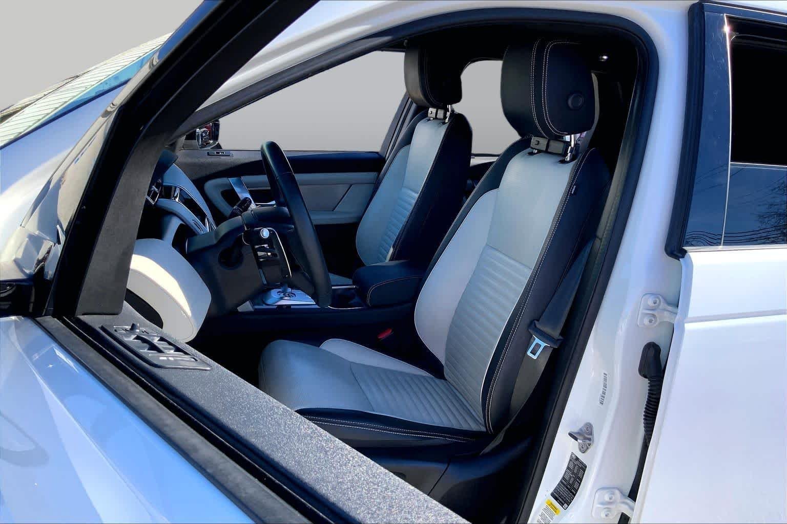 Pre-Owned 2023 Land Rover Discovery Sport SE R-Dynamic