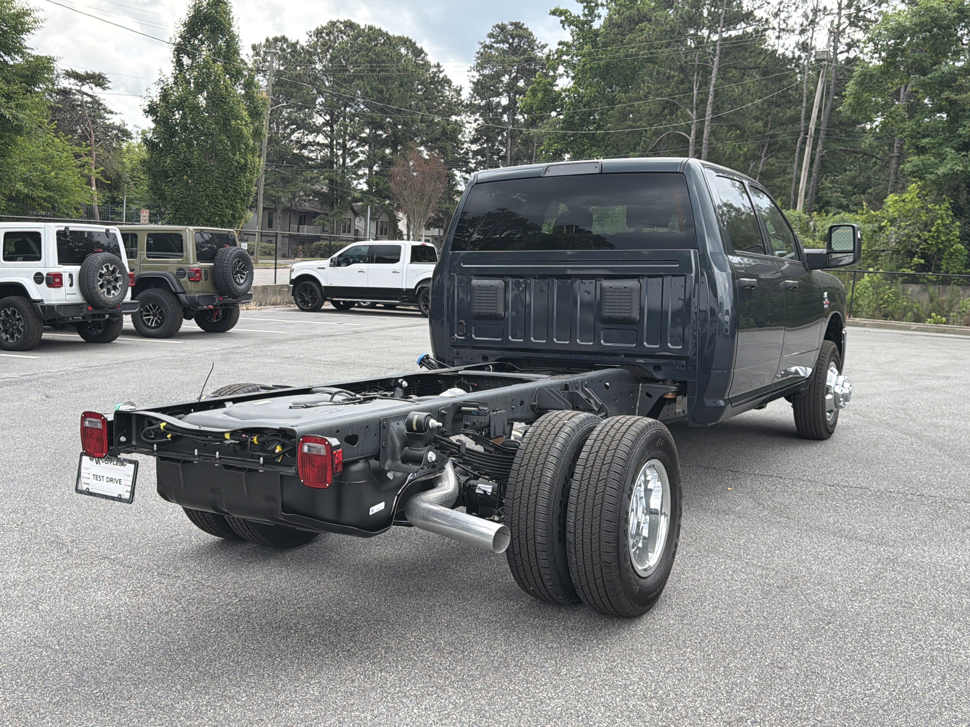 New 2026 Forged Blue Metallic Exterior Paint RAM Tradesman image 8