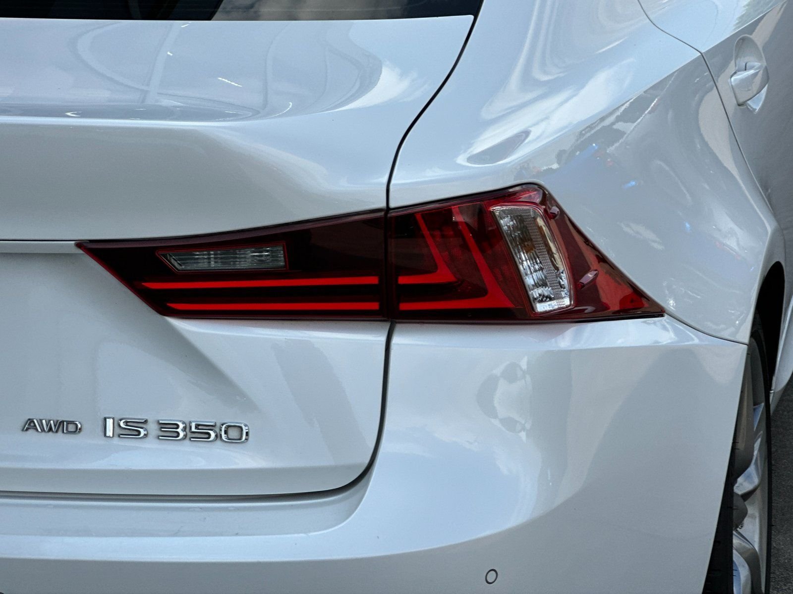 Used 2015 Ultra White Lexus 350 image 24