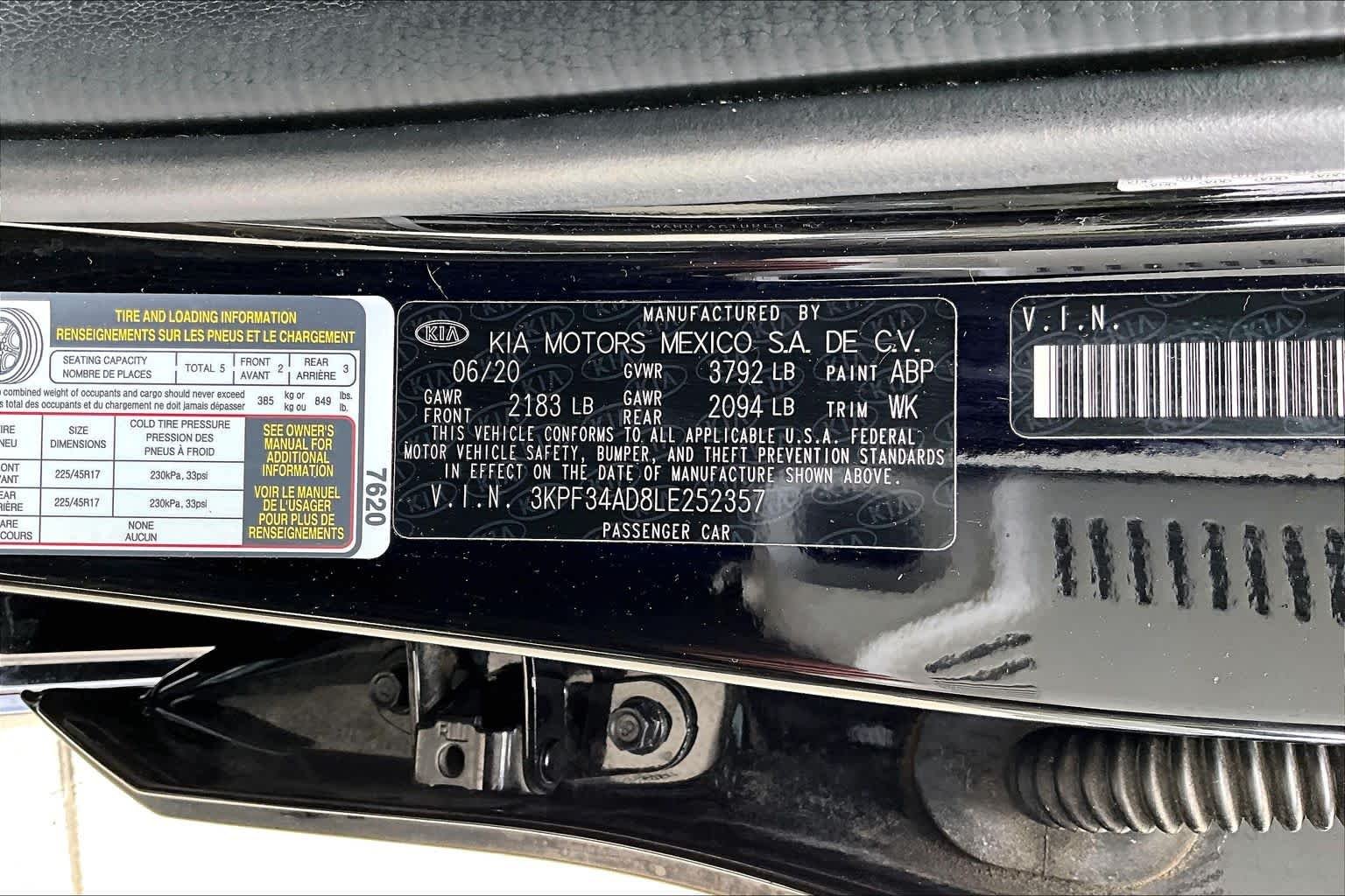 Used 2020 Aurora Black Kia GT-Line image 31
