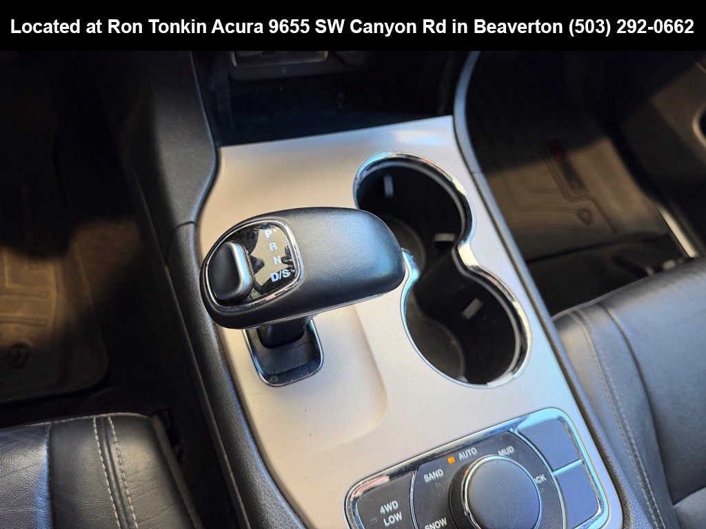 Used 2015 Billet Silver Metallic Clearcoat Jeep Limited image 24