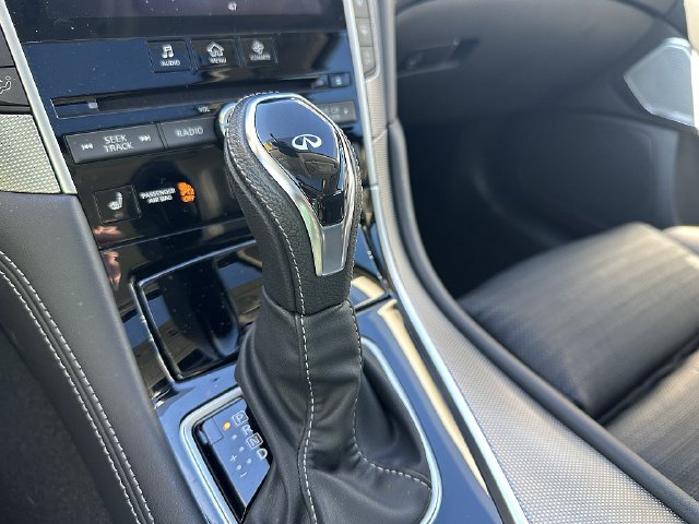 Used 2020 Silver INFINITI Sport image 30